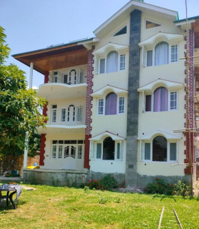 New Zamrood Holiday Home